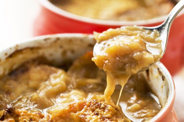 Onion gratin soup