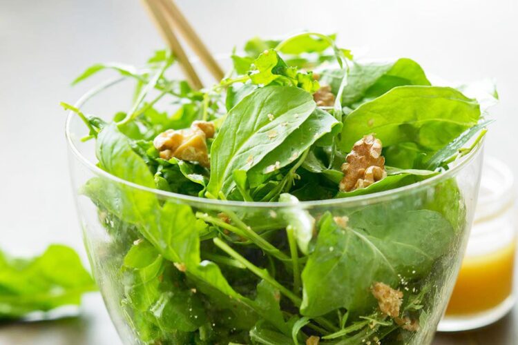 Rocket and walnut salad