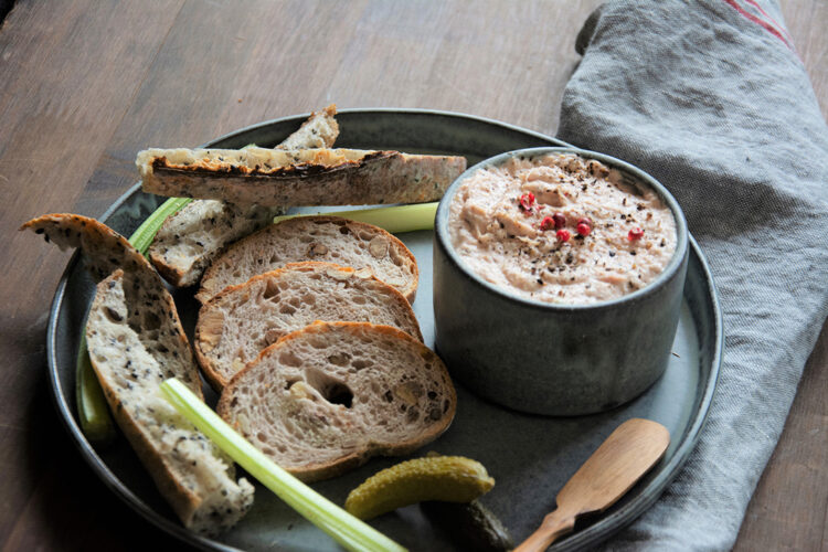 Canned tuna rillette